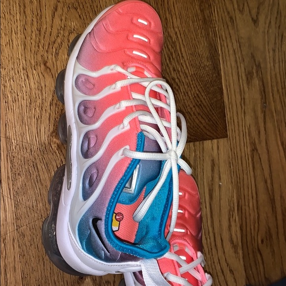 nike air vapormax plus lava glow blue lagoon